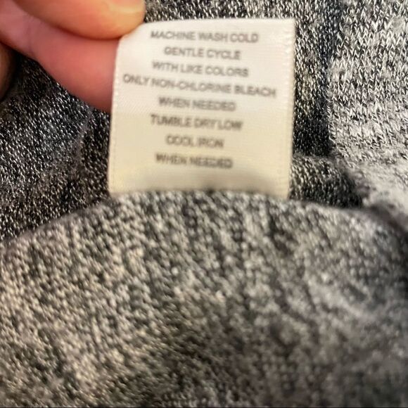 Dina b Heathered gray shirt soft knit with high low hem and side slits - Picture 4 of 9